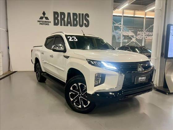 MITSUBISHI L200 TRITON 2.4 16V TURBO DIESEL SPORT HPE-S CD 4P 4X4 AUTOMÁTICO MITSUBISHI L200 TRITON 2.4 16V TURBO DIESEL SPORT HPE-S CD 4P 4X4 AUTOMÁTICO